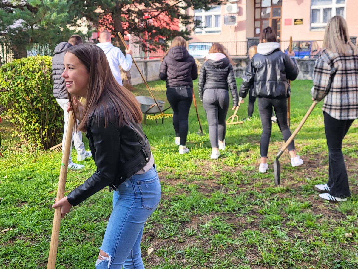 Nagrađeni vrijedni đaci Srednje škole Otočac