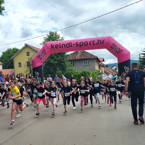 Više od 300 natjecatelja na utrci Gacka run